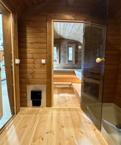 Sauna Bus 5,9 m x 2,3 m lavet af termotræ