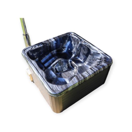 Jacuzzi med akrylindsats 2,2 m X2,2 m