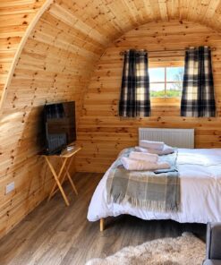 Isoleret Campingpod med Sideindgang – 3,25 × 5,9 m